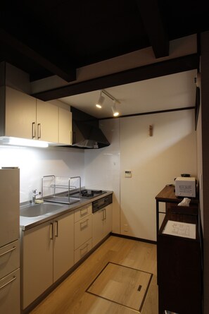Fridge, microwave, coffee/tea maker, electric kettle
