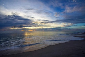 Beach nearby - Beach Getaway (Pool & 2 King Beds) (Sebastian)
