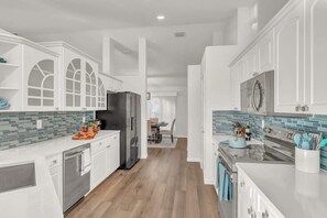 Fridge, microwave, oven, stovetop - Beach Getaway (Pool & 2 King Beds) (Sebastian)