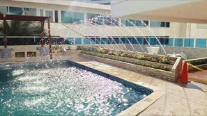Piscine extérieure