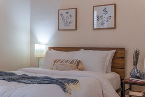 3 bedrooms, free WiFi, bed sheets, wheelchair access