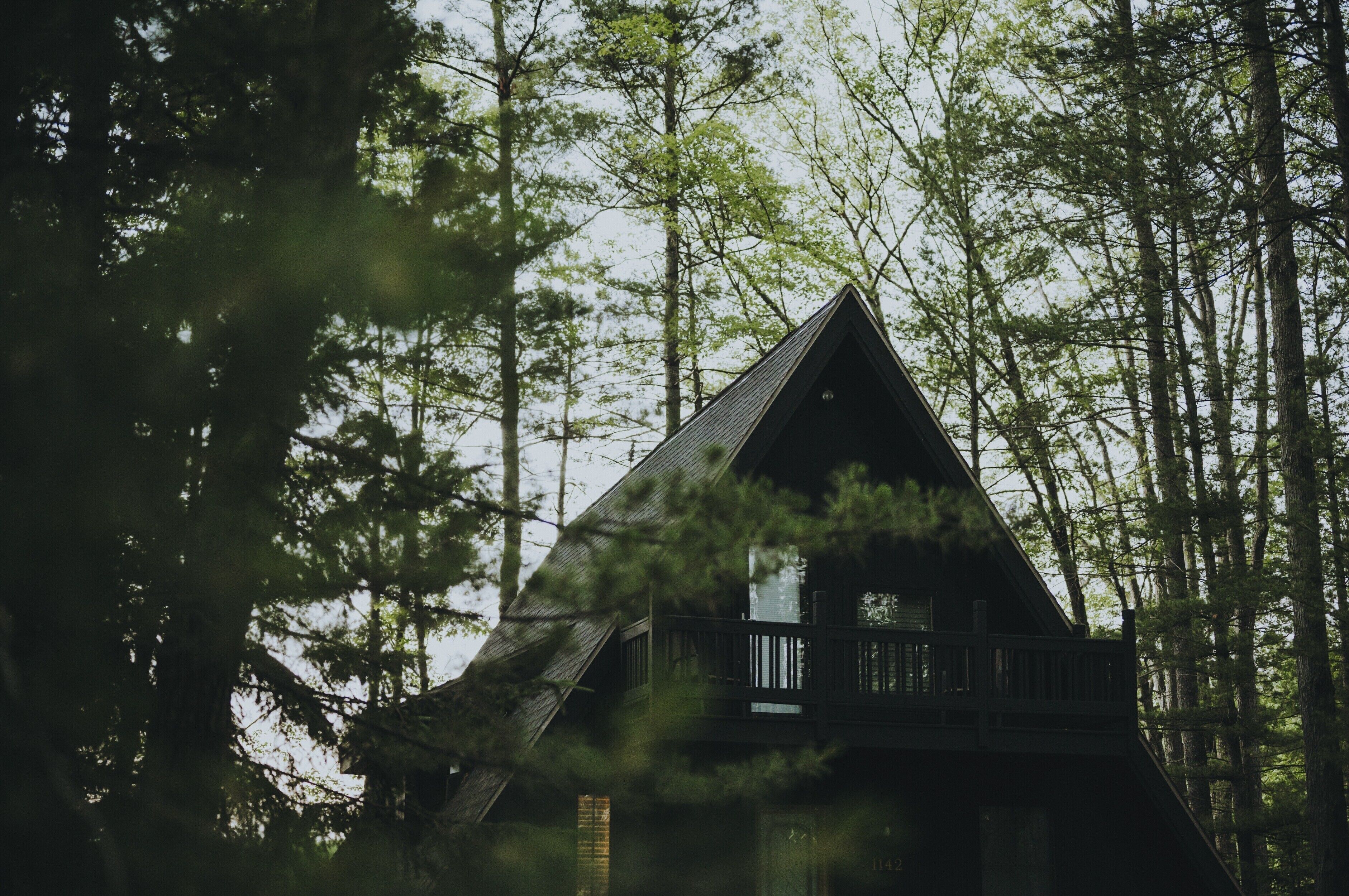 Modern A Frame cabin - on beautiful Fawn Lake!