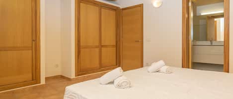 3 chambres, fer et planche Ă repasser, Wi-Fi gratuit, draps fournis