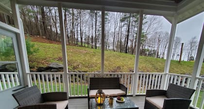 Slopeside View: Airy, Luxury Condo with Pool. Minutes from it all!