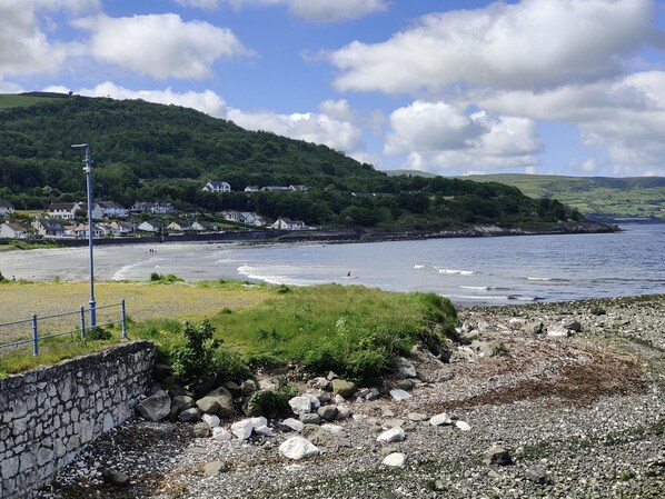 Beach nearby - Castleview Large 3 Bedroom Family House - Glenarm (Glenarm)
