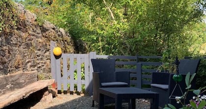 Cedarbank's - The Little Art House - dog friendly