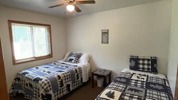 3 bedrooms, free WiFi, bed sheets
