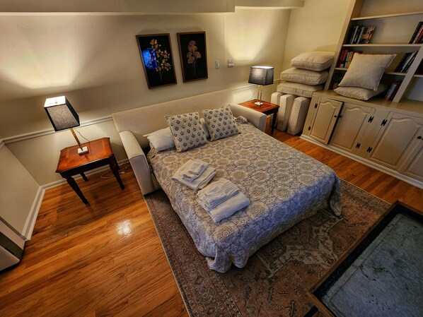 1 chambre, bureau, fer et planche à repasser, accès au Wi-Fi (inclus)