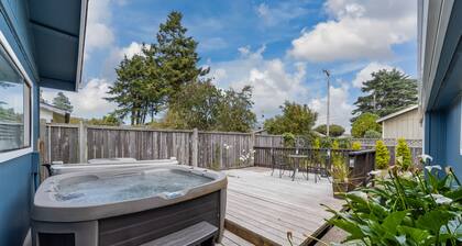 Beautiful oceanview home with enclosed yard, washer/dryer, WiFi, & Netflix