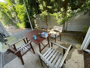 Outdoor dining - Cozy townhouse in Dakabin ideal for young family (Kallangur)