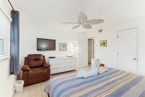 2 bedrooms, internet, bed sheets