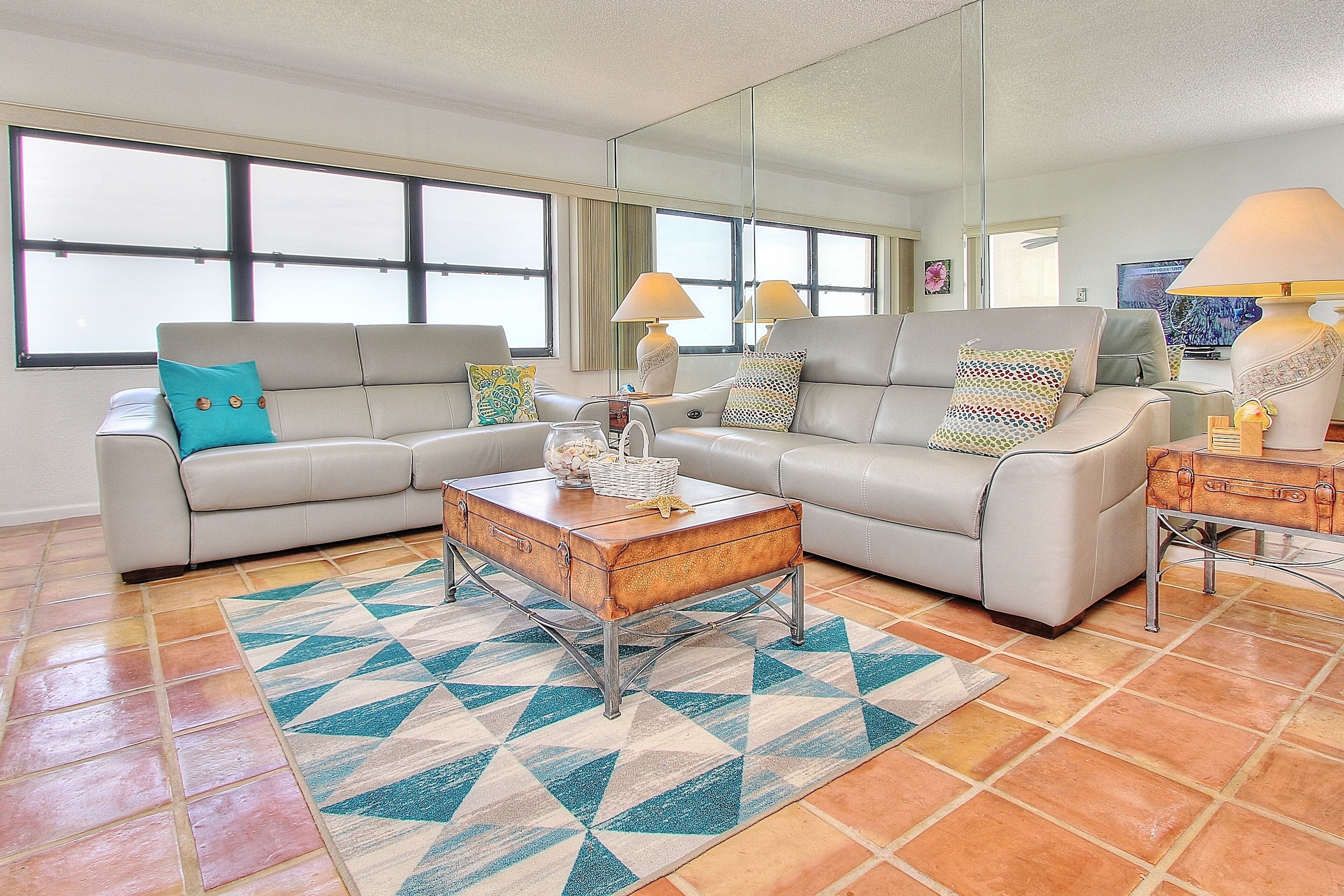 Gulf-view condo near Clearwater Beach - beachfront heated pool, hot tub & tennis