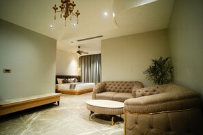 Royal Suite - Royal Heritage Hotel & Resort (Ayodhya)