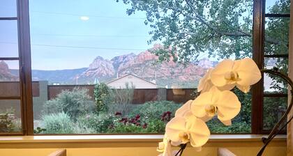 Perfect Uptown house! Walk Everywhere! Great Views! Private #3 bed/bath @ casita