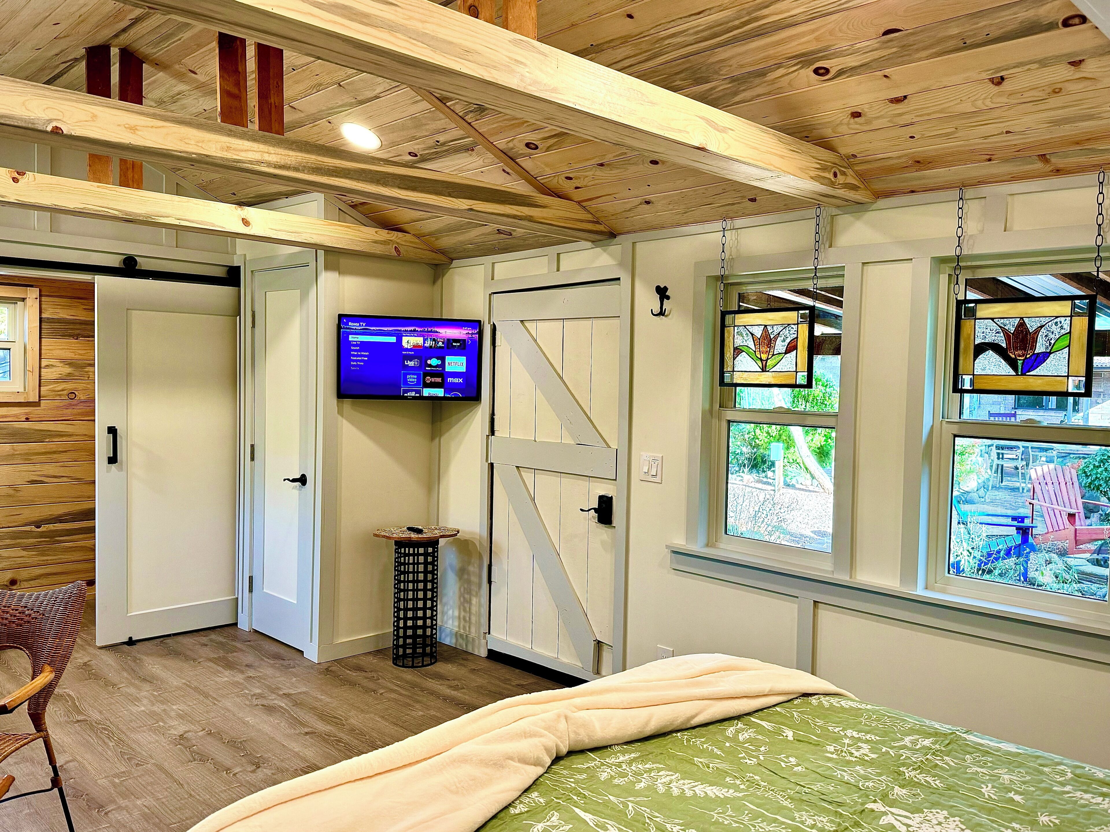 3 slaapkamers, een bureau, een strijkplank/strijkijzer, gratis wifi