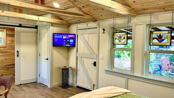 3 slaapkamers, een bureau, een strijkplank/strijkijzer, gratis wifi