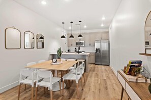 Condo, 3 Bedrooms | Private kitchen | Fridge, oven, coffee/tea maker, toaster