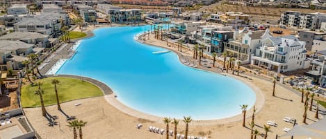 Appart'hôtel, 3 chambres | Piscine