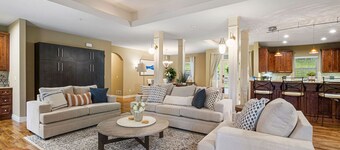 Villa with 30ft PrivateDeck, All Ensuite Bathrooms,ClubhousePool, Golf, GameArea