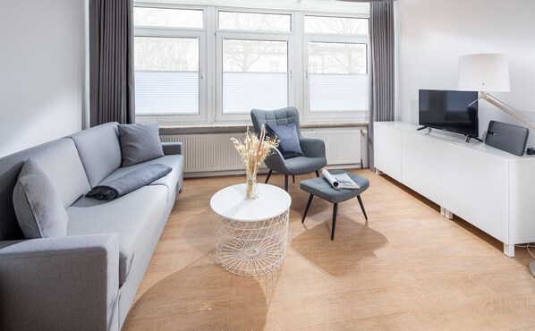 TV - Apartment 2 - Strandloft 3 Norderney, vacation apartments - 5min walk to the west beach (Norderney)