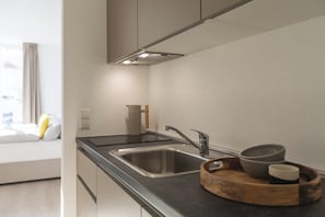 Fridge, stovetop, espresso maker, coffee/tea maker - Candlewood Suites Heidelberg by IHG (Heidelberg)