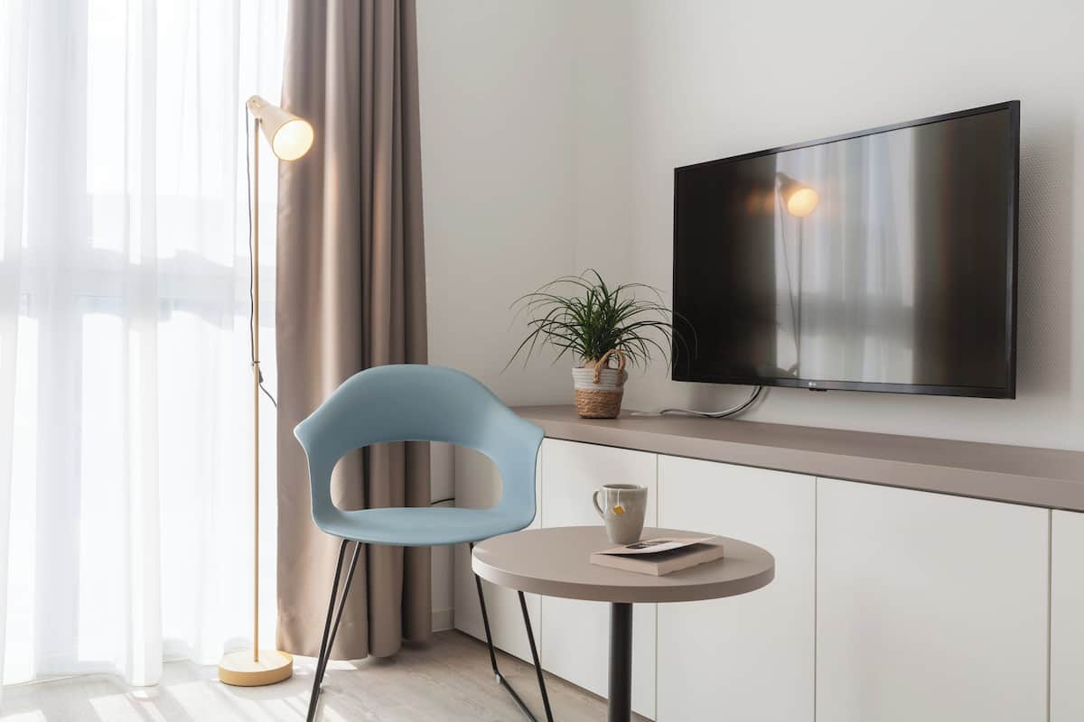 Zimmersafe, Verdunkelungsvorhänge, schallisolierte Zimmer