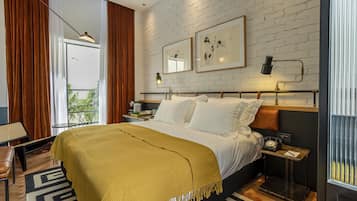 Patio Room | In-room safe, free WiFi, bed sheets