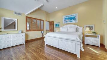 2 bedrooms, iron/ironing board, internet