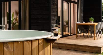 In the Wellness Boutique you will enjoy a unique wellness experience with a view of the Twente countryside!