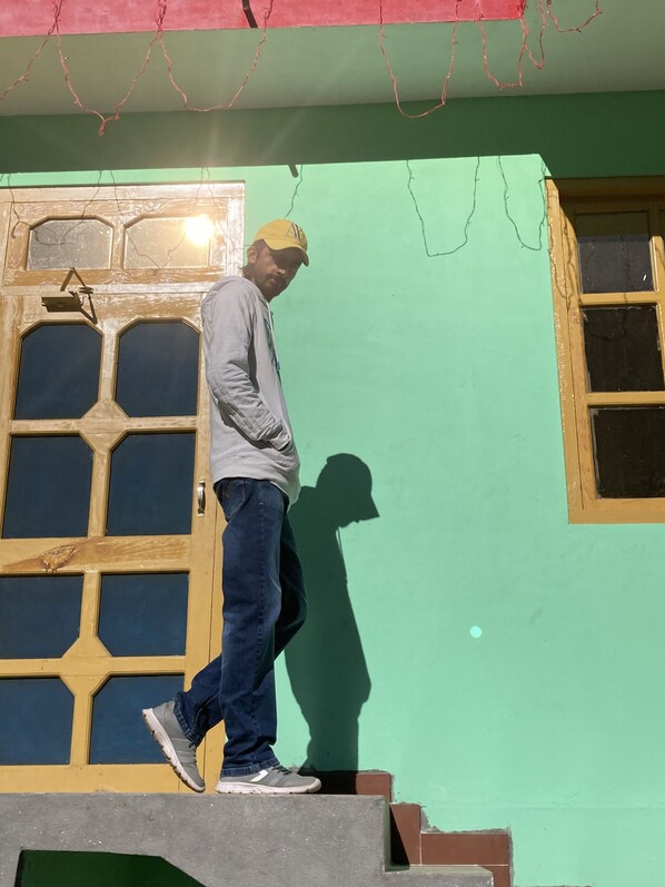 Exterior detail - Guaranteed! A Home Away From Home and Into The Wild ! (Kasol)