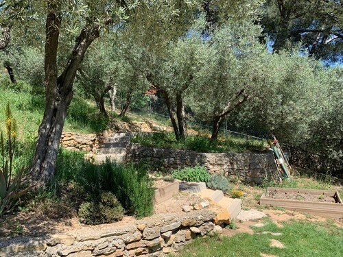 Calme et Colline Aubagne au pied du Garlaban