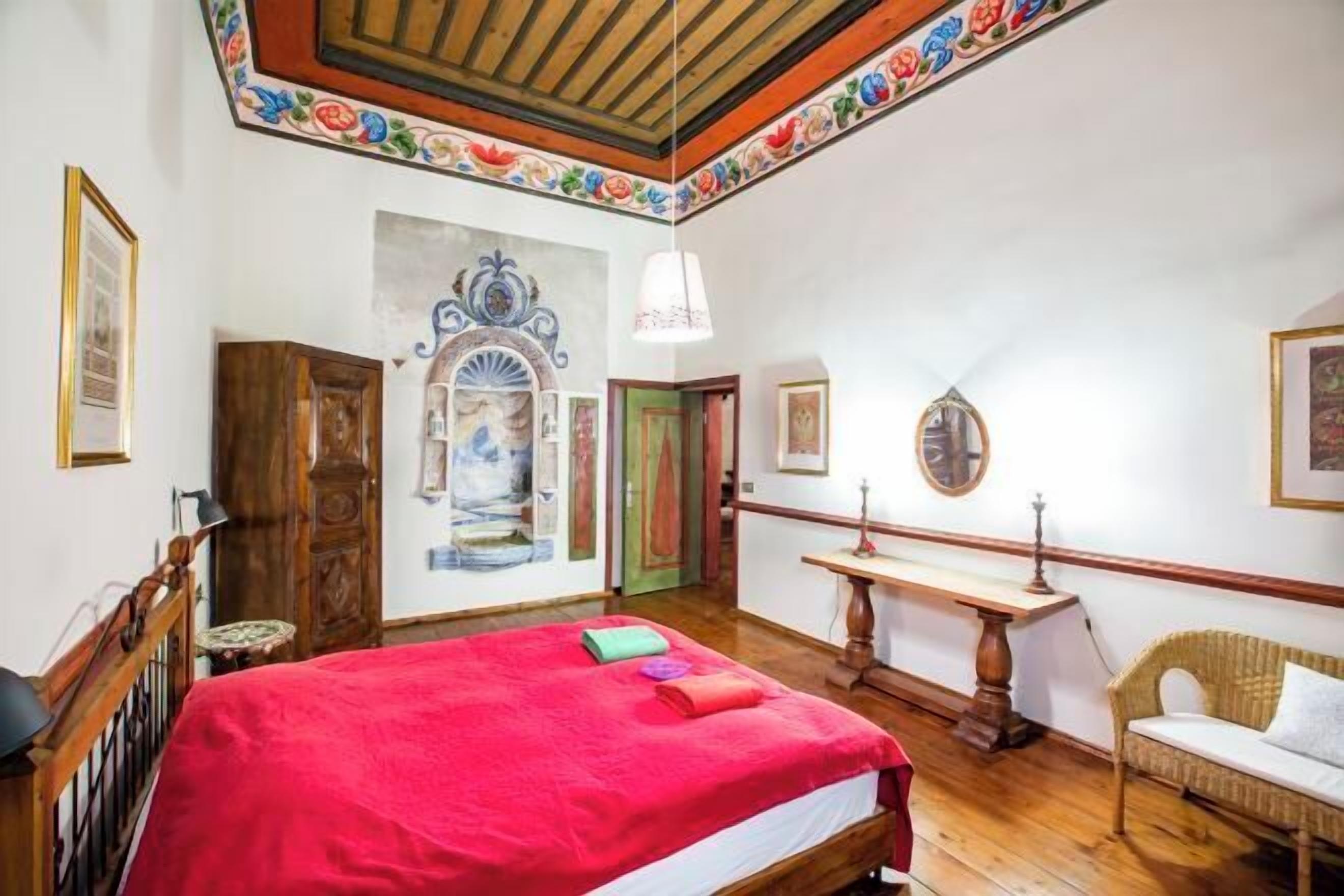 Sábanas italianas Frette, ropa de cama de alta calidad y minibar 