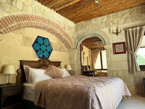 THE KADIEVI SUIT | Frette Italian sheets, premium bedding, minibar, blackout curtains