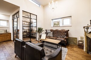 House | Living area | TV, fireplace, toys