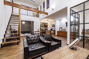 House | Living area | TV, fireplace, toys