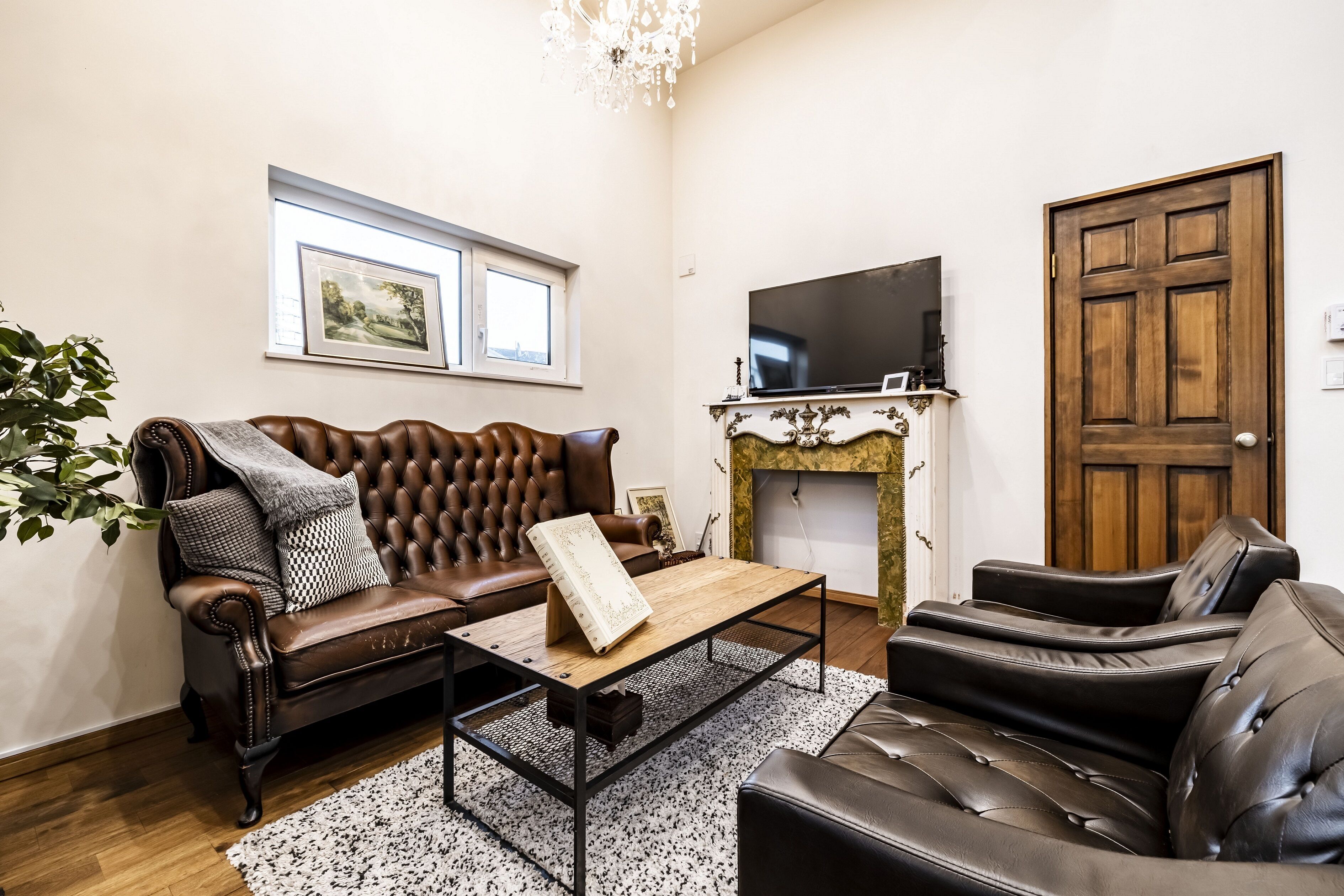 House | Living area | TV, fireplace, toys