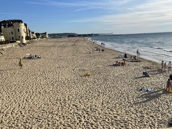 Beach nearby, sun-loungers