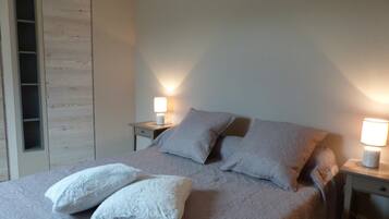 2 bedrooms, free WiFi, bed sheets