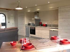 Fridge, microwave, oven, dishwasher