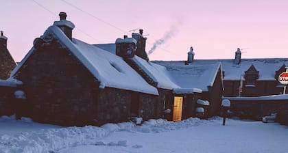Stylish traditional cottage in the heart of Whisky country