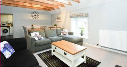 Stylish traditional cottage in the heart of Whisky country