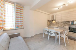 Interior - Three- room apartment nearby the sea and center (Lido degli Estensi)