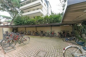 Property grounds - Three- room apartment nearby the sea and center (Lido degli Estensi)