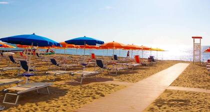 Smith on the sea House with Private Garden