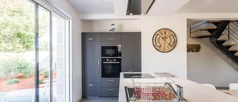 Fridge, microwave, oven, dishwasher