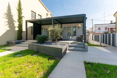 LUXURY TWO-ROOM APARTMENT A FEW STEPS FROM THE SEA AND THE PEDESTRIAN CENTER