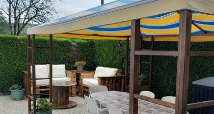 Gßte familial au bord de la Meuse, proche Verdun, activités nature, confort tout inclus