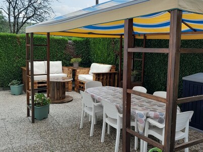 Escapada tranquila junto al río Meuse: Casa para 7 personas con jardín y terrazas