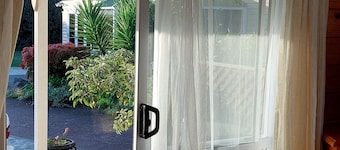 Cosy fully self contained bungalow