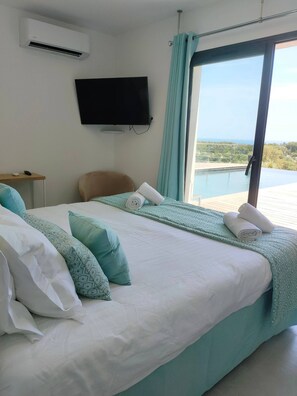 5 bedrooms, iron/ironing board, travel crib, free WiFi